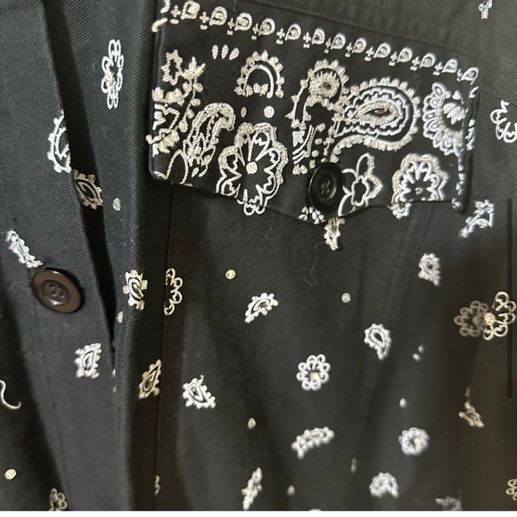 Vintage Oversized Embellishments & Embroidered
Jean Jacket 3X - Picture 7 of 11